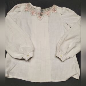 Casual Corner Ivory Blouse with Floral Embroidery